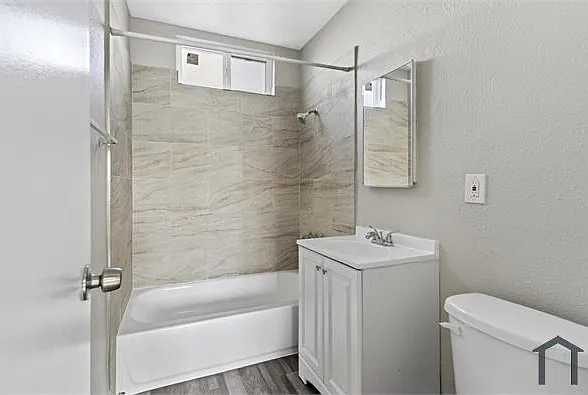 310 W Magnolia St #2 — Photo 4