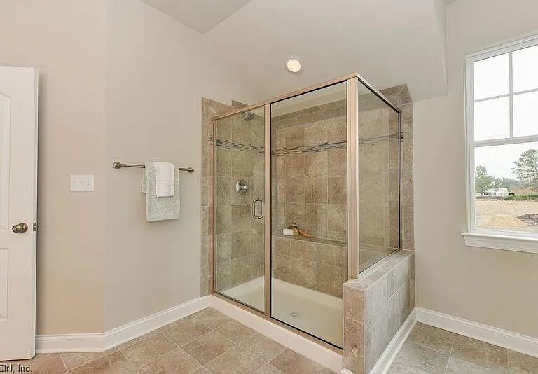 1005 Beachstone Quay — Photo 27