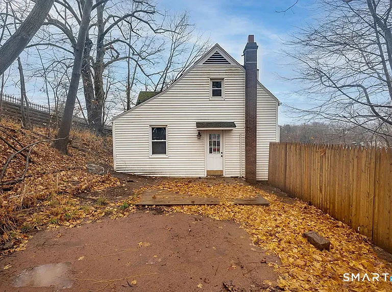 73 Silver St — Photo 2