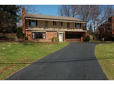 2412 Maryland Dr photo 1