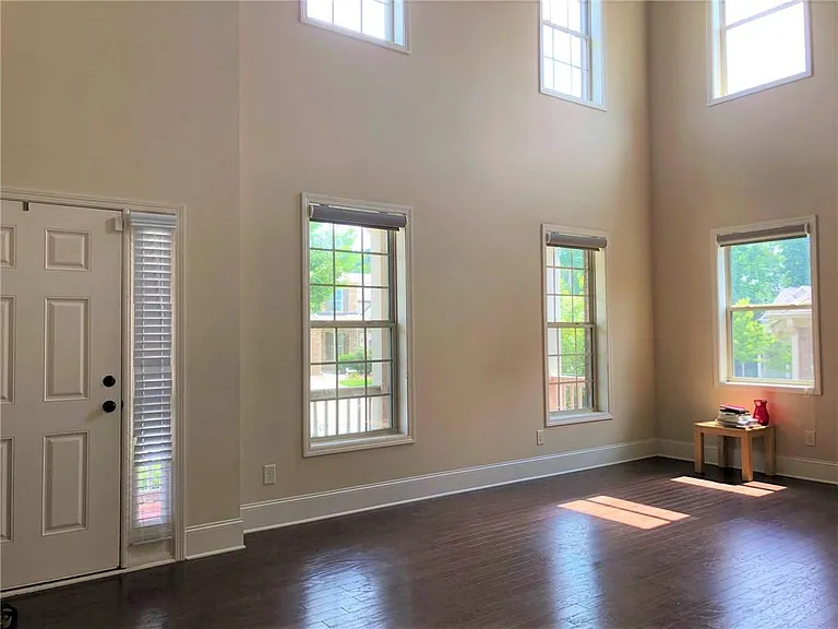550 Nichols View Way — Photo 6