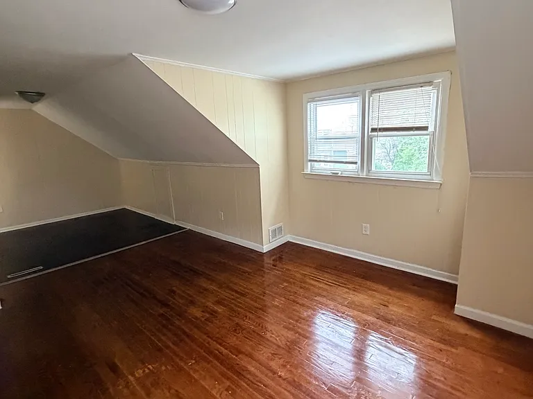 18 Townsend Ave — Photo 14