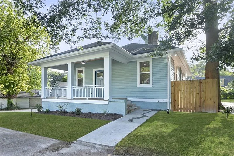1112 Selwin Ave SW photo 1