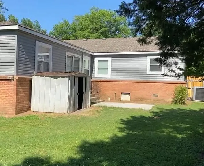 3218 S Marion Ave — Photo 7