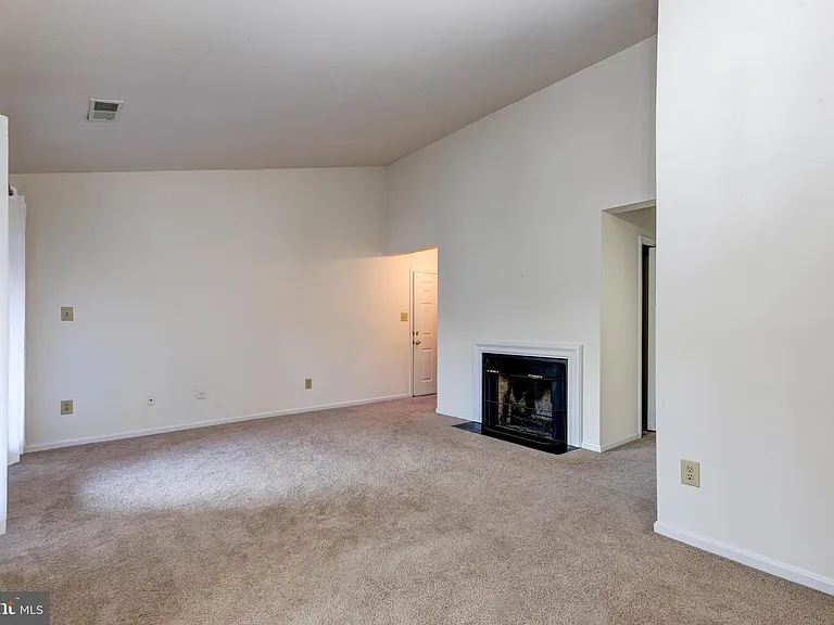 1427 Oronoco St #2-7 — Photo 4