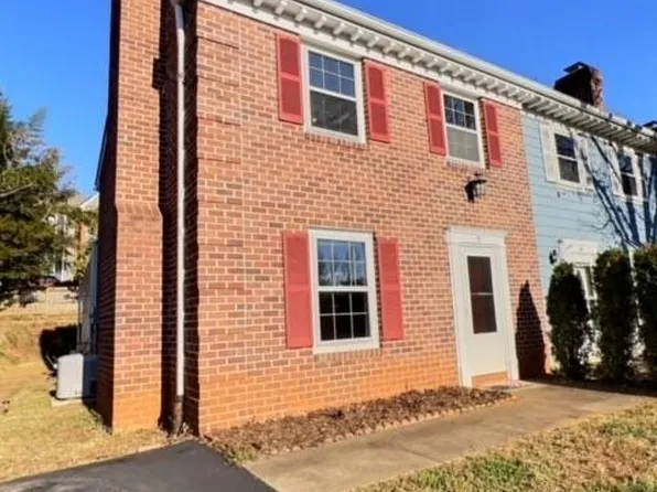 70 Court Pl #70, Charlottesville, VA 22901