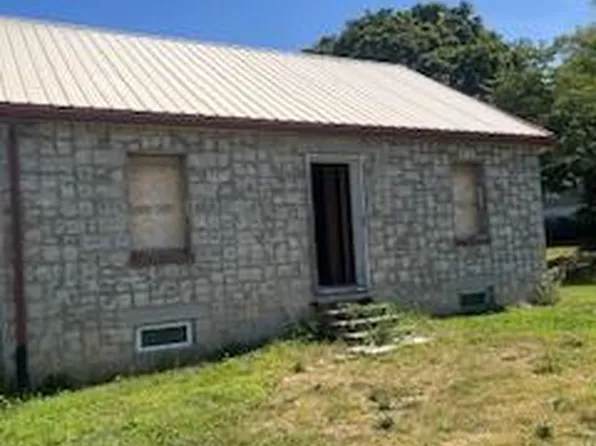 168 Manada Gap Rd, Grantville, PA 17028