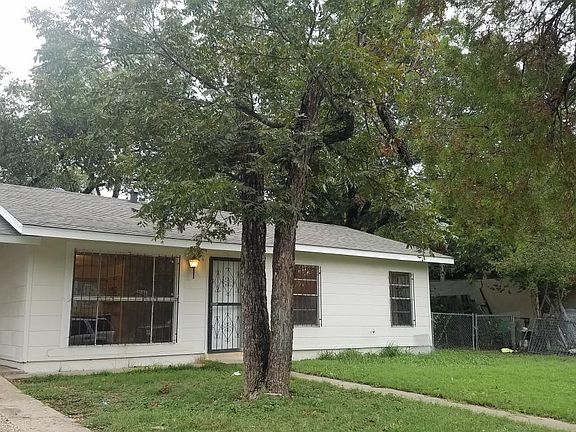 3rd image of 4235 Seabrook Dr