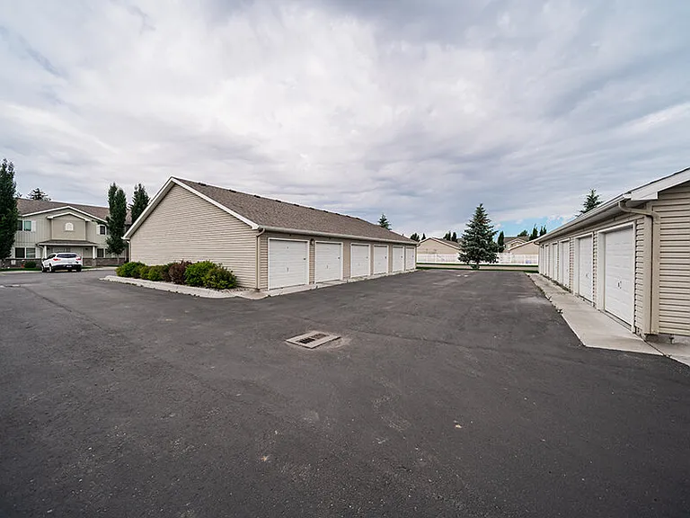 Meadowcreek Townhomes — Photo 48