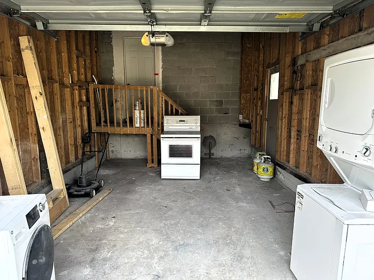 67 Russell Hill Dr #1 — Photo 32