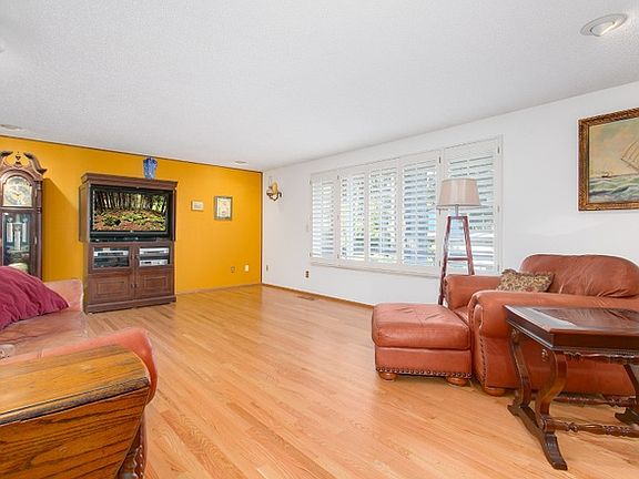 3rd image of 8109 69th Ave SW