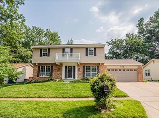 434 Paula Vale Ct, Ballwin, MO 63021
