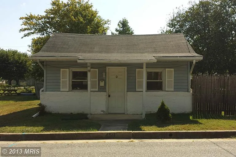 458 Washington St photo 1