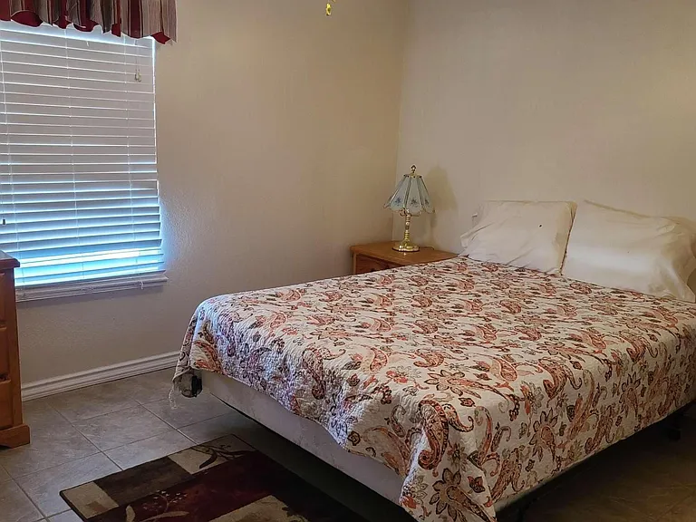415 Corvair Dr — Photo 34