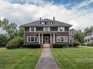 517 W Park Ave, Wheaton, IL 60189