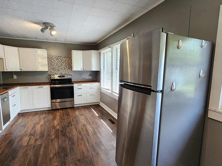 103 Gibbs St — Photo 17