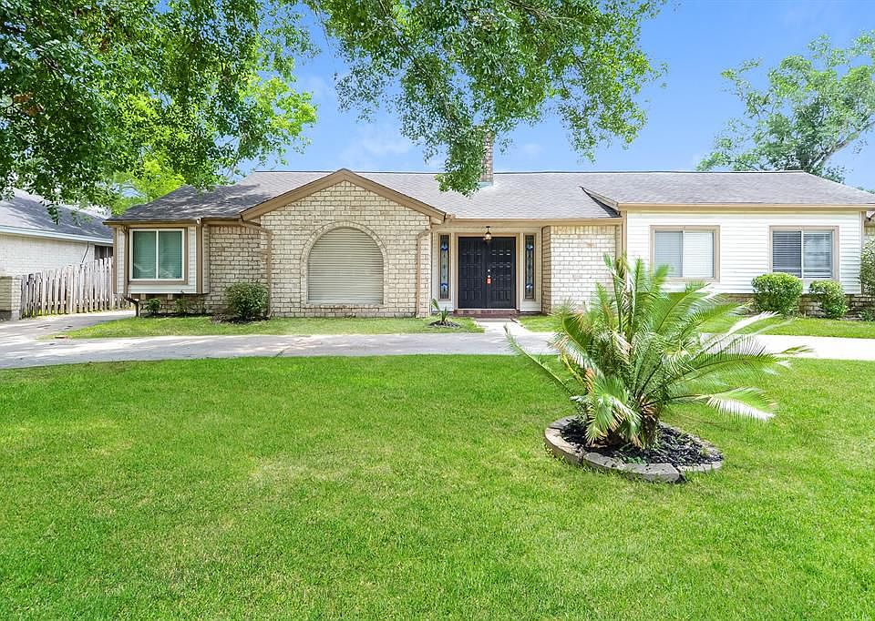 1st image of 7506 Antoine Dr