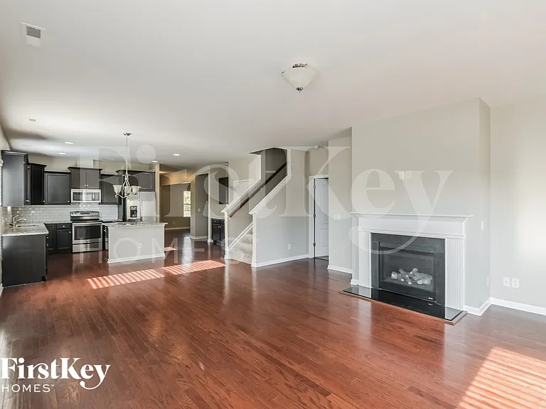 2000 Yellow Daisy Dr — Photo 5