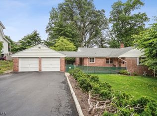 110 Woodlawn Ave, Montclair, NJ 07043