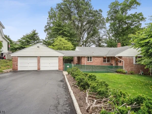 110 Woodlawn Ave, Clifton City, NJ 07043