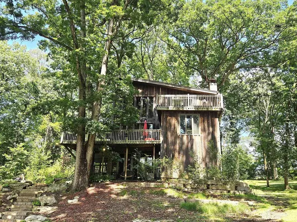 1077 W Knox Rd #500, Galesburg, IL 61401