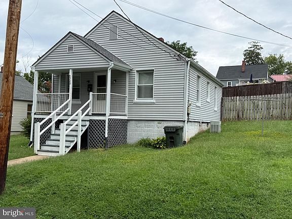 2nd image of 329 Spring St