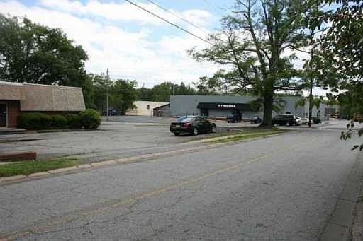 1st image of 555 Manget St SE