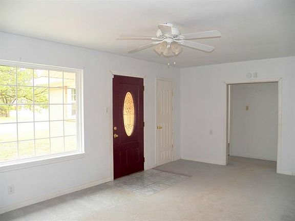 2nd image of 1502 Bel Air Dr