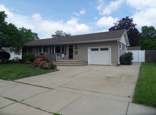 751 Duncan Dr, Aurora, IL 60506