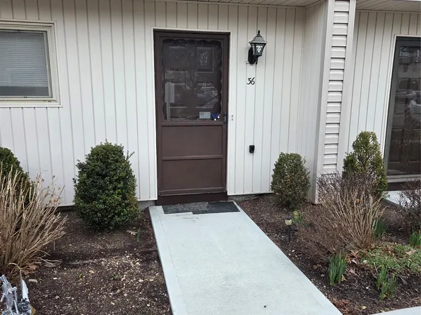 650 Newbridge Road #36, East Meadow, NY 11554