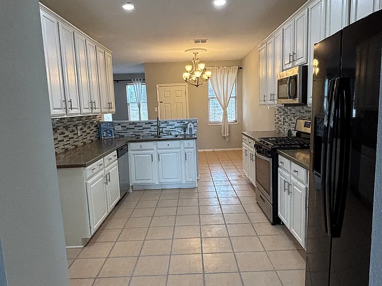 10120 Sourwood Dr — Photo 4