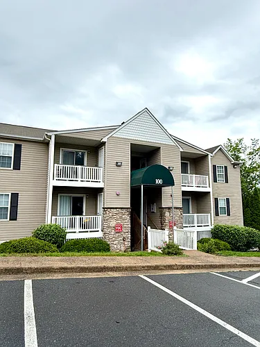 100 Wild Oak Ln Photo 1