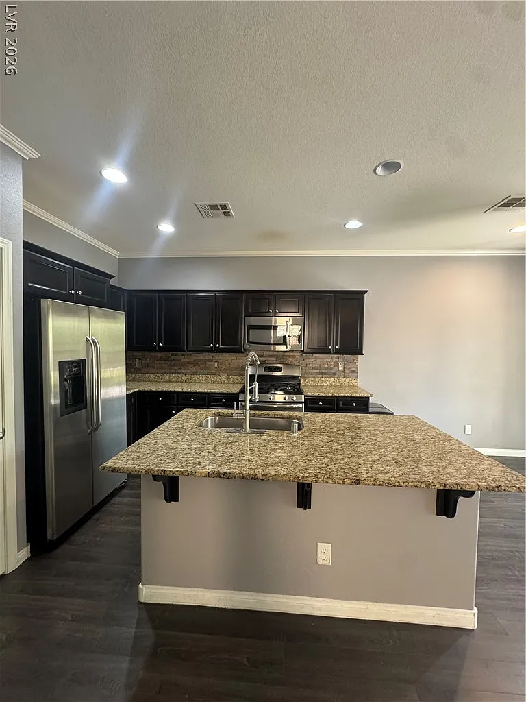 4 bed, 2.5 bath, 1863 sqft, $2,200 — Photo 3