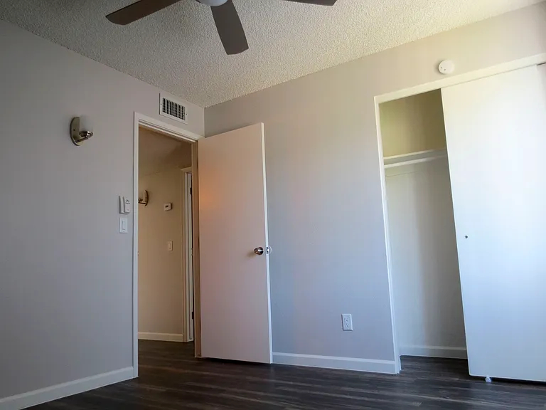 Winterhaven Apartments — Photo 27