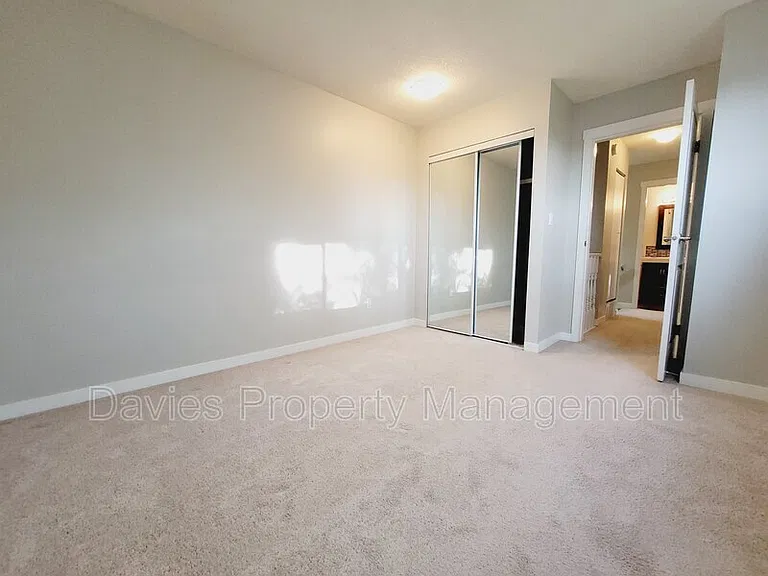 1748 Lakewood Road South NW — Photo 9