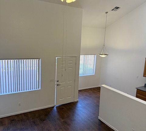 3rd image of 917 Desert Oak Ct #0