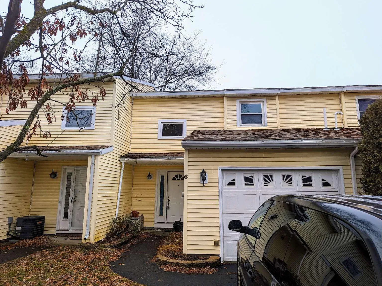 6 Tallow Wood Dr — Photo 1