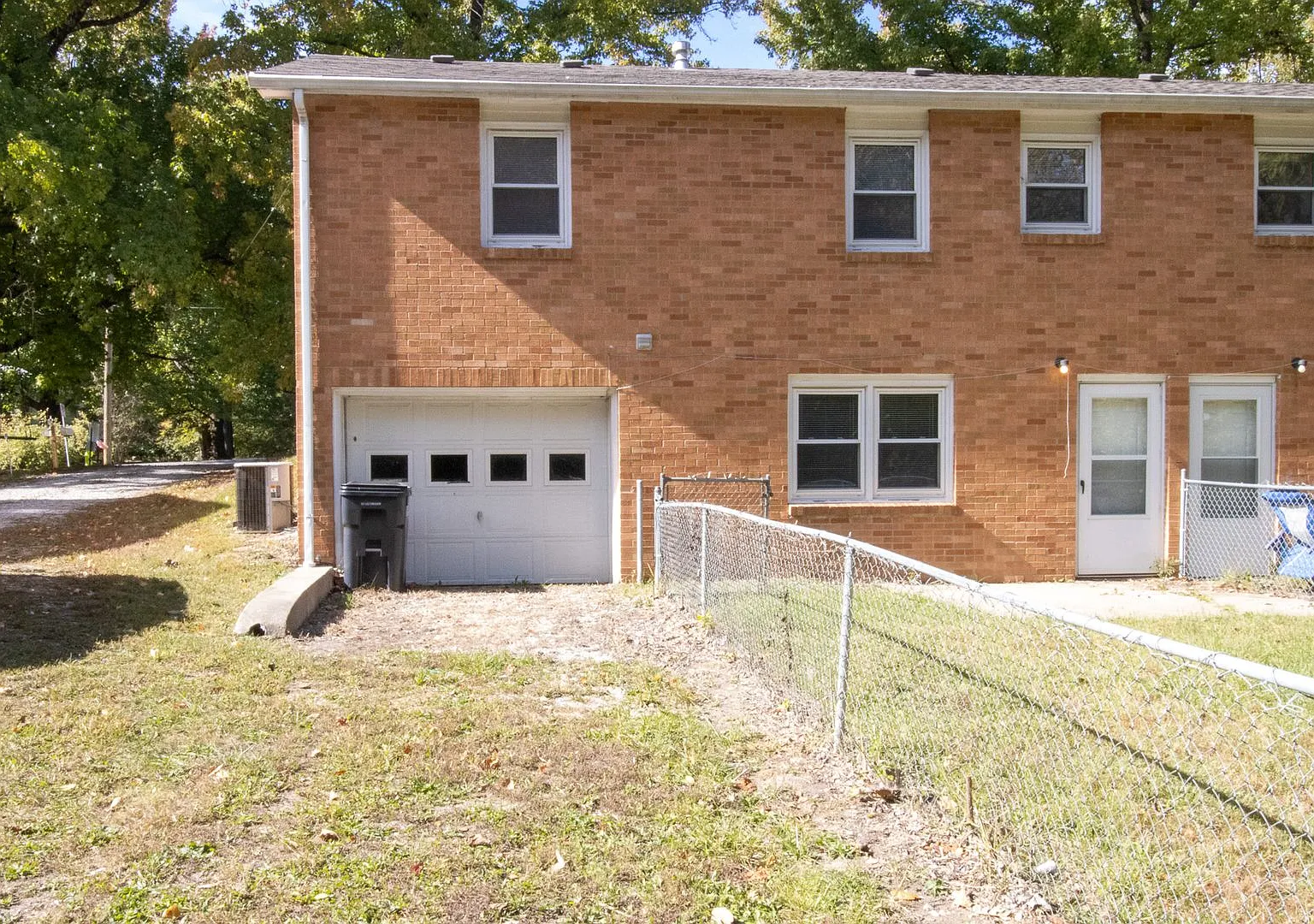 2804 Isherwood Drive — Photo 2