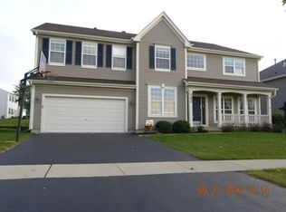 752 Castleton Ct, Carol Stream, IL 60188