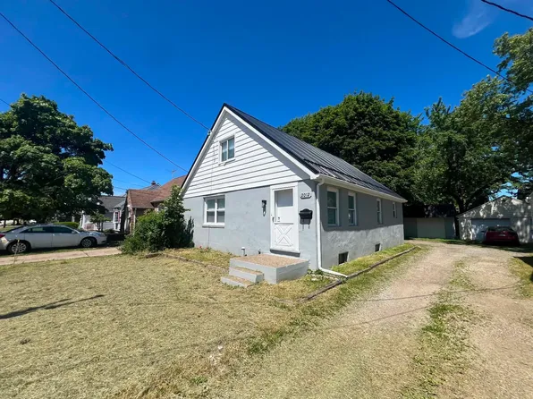 2012 W 32nd St, Erie, PA 16508