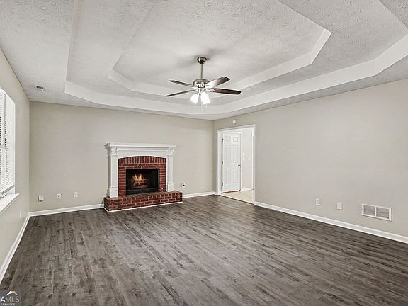 5th image of 495 Robin Rd