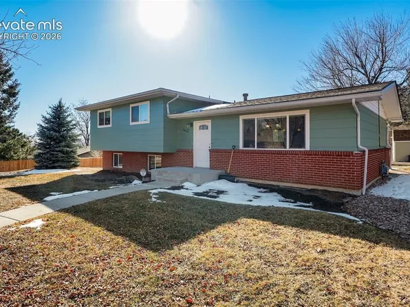 3806 Somerset Dr, Colorado Springs, CO 80907