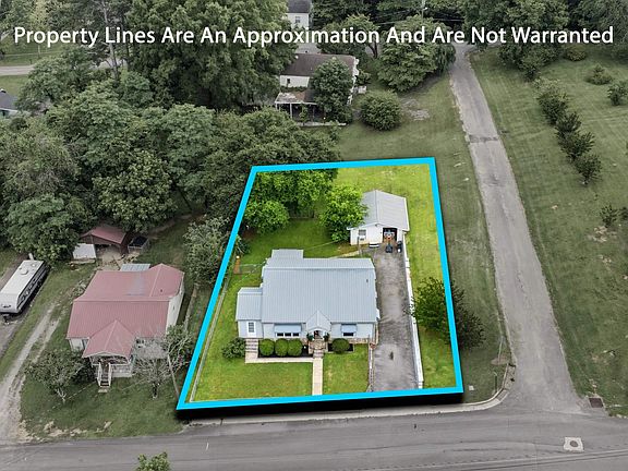 2nd image of 208 15th St SW