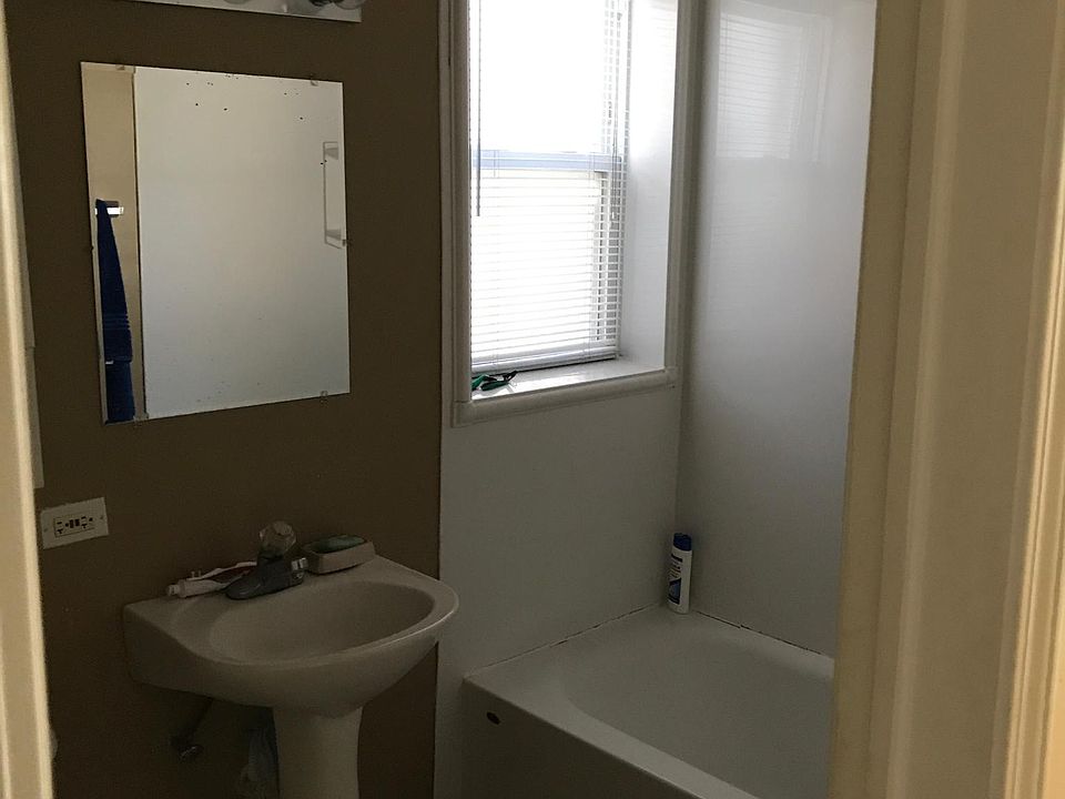 2nd image of 4345 W George St