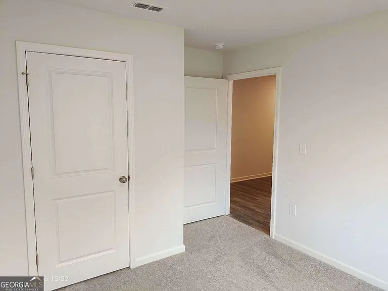 556 Pemberton St — Photo 15