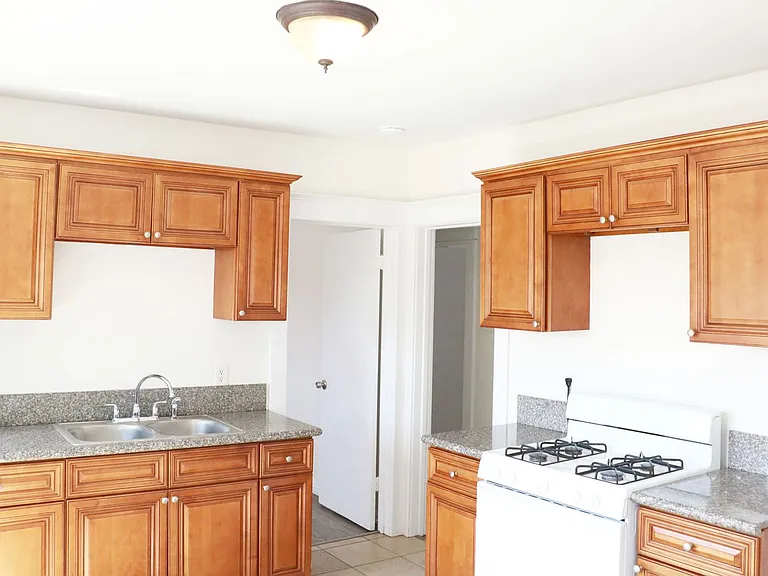 1041 Dawson Ave — Photo 8