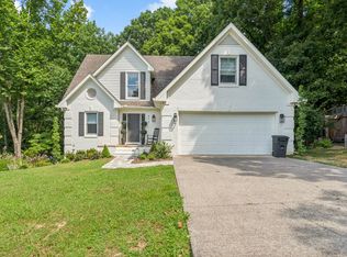 670 Lone Oak Dr, Pegram, TN 37143