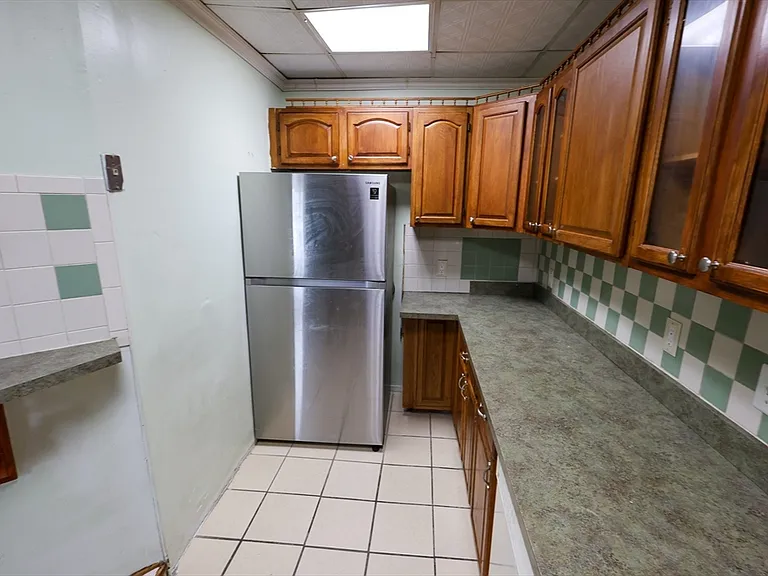 209 W Harvard St #1 — Photo 2