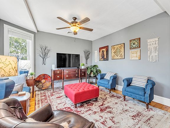 2nd image of 109 Sheridan St APT 3