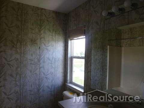 3rd image of 59311 Amherst Ave